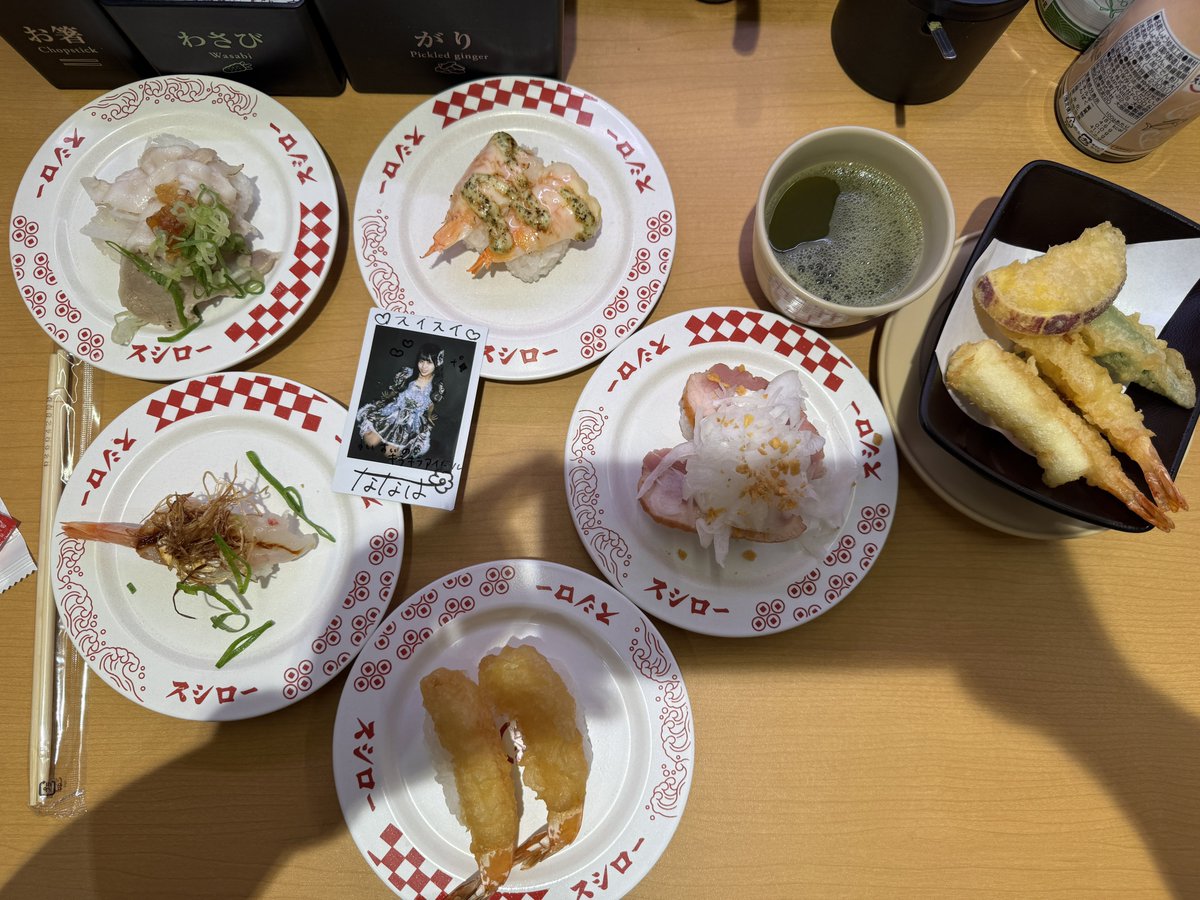 magictp's tweet photo. とりあえずいっぱい食べよう https://t.co/6Jin6qJlKj