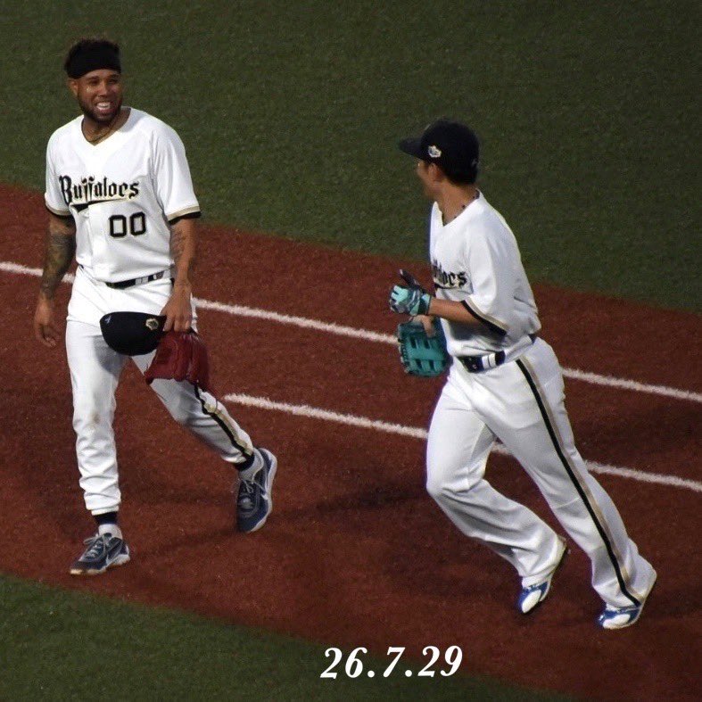 HappyStar003's tweet photo. 26.7.29 プロ野球オールスター@富山🐟✨️
 りょま兄さん、2安打1打点でご機嫌やったし、エスピも真夏の祭典楽しんでた☺️👏🏻✨️
#Bs2026
#西川龍馬
#アンダーソン・エスピノーザ
#orixbuffaloes
#20260729 https://t.co/HN76PLijv0