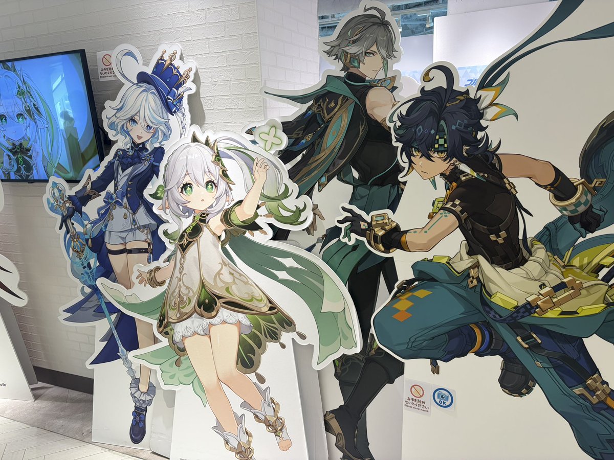 10ka_pk's tweet photo. オタクだから等身大パネルあったらすぐ写真撮っちゃう https://t.co/IzwLcckhzL