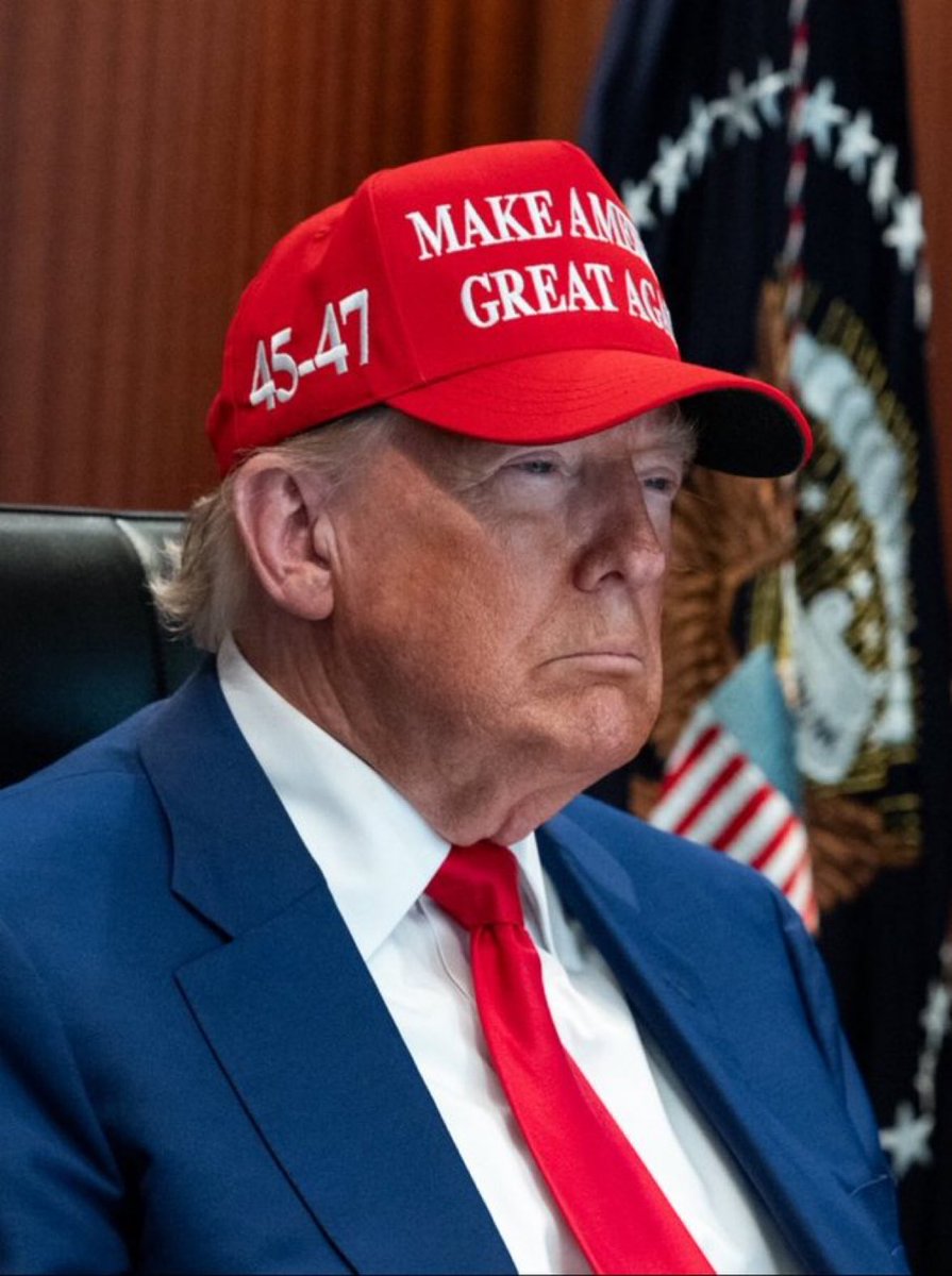 IvankaTrumpUSRV's tweet photo. DON'T JUST SCROLL GIVE ME A THUMPS-UP👍, IF GRANDPA CAN COUNT ON YOU. https://t.co/z297qKRr7o