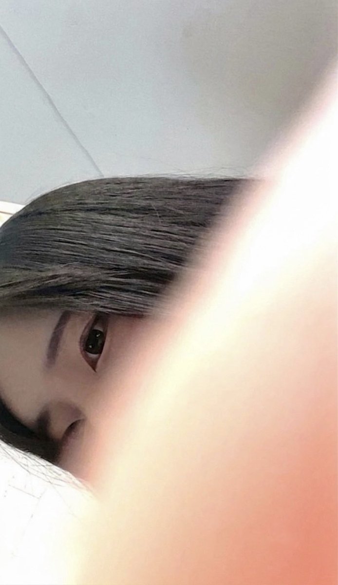ss2iip's tweet photo. 냥 🫳🏻 https://t.co/tcPlrgd44B
