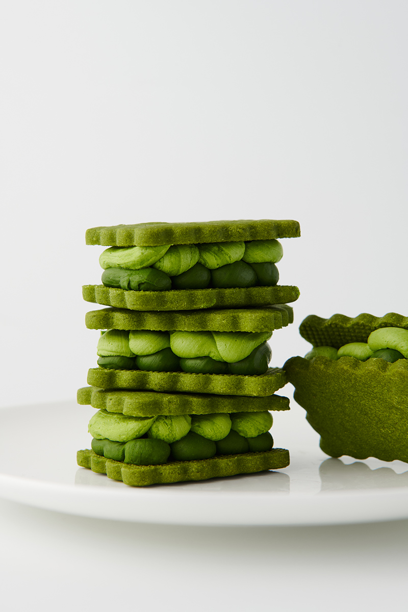 GayleB65834's tweet photo. Just grabbed a bag of crispy matcha pocky — sharing my midday snack joy with you!  Who’s grabbing their favorite treat today https://t.co/IXOwKQOLls
