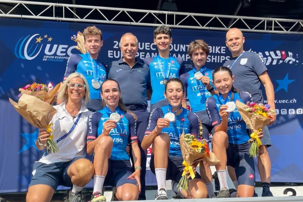 SpazioCiclismo's tweet photo. Arriva la seconda medaglia d’argento per l’Italia agli Europei #MTB https://t.co/2qi1Gm5kg3 https://t.co/uesftU1Zs9