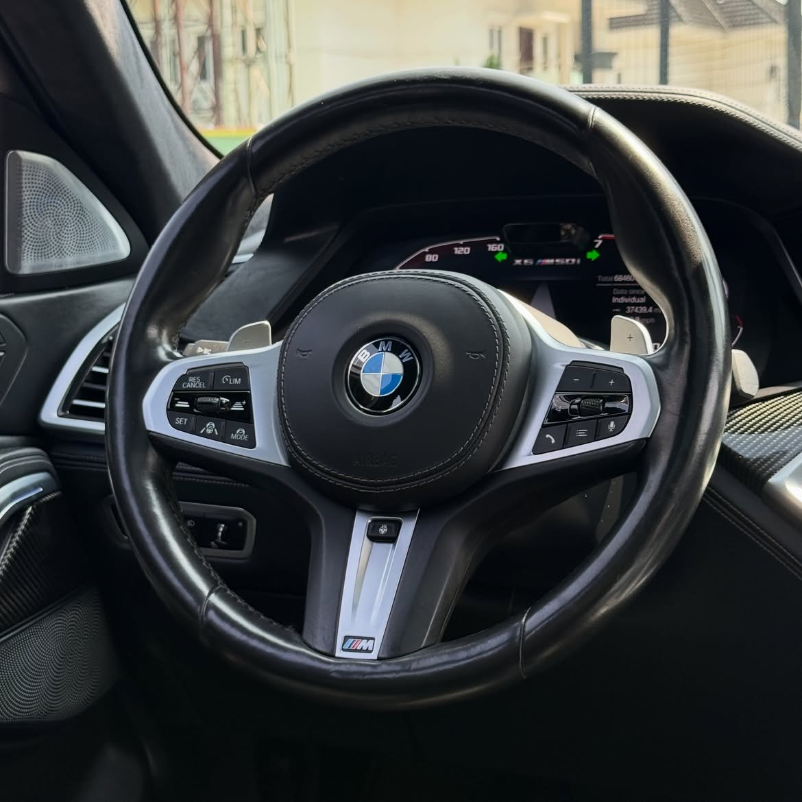 genesiscarhub's tweet photo. Year: 2020
Brand: BMW
Model: X6 M50i 

PRICE: 145M
With just 40% down payment this car can be yours to DRIVE HOME 🏎️ 
SWAP DEAL ALLOWED https://t.co/YF9dzKmcR9
