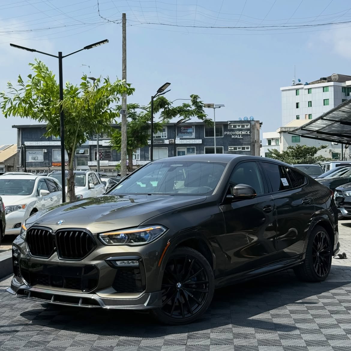 genesiscarhub's tweet photo. Year: 2020
Brand: BMW
Model: X6 M50i 

PRICE: 145M
With just 40% down payment this car can be yours to DRIVE HOME 🏎️ 
SWAP DEAL ALLOWED https://t.co/YF9dzKmcR9