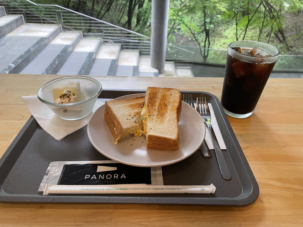 k_biblio's tweet photo. 参加しました！
とても熱く、物理的にも暑い大会でした笑笑
また参加したいなー https://t.co/pqxPlYgp75