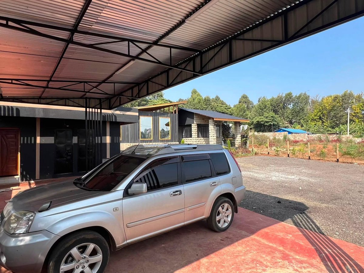 CalebKaruga's tweet photo. Today I'm officially launching my latest ‘big boy build’ - Kenji’s Place

We are Located in Lusigetti, or for my Murima friends, Rùthìgìti, just 200 metres from Shell Petrol Station.

While your car gets pampered at Kenji's Carwash, walk over to our farm-themed Kenji's Restaurant & enjoy freshly ground Kenyan Coffee, premium teas, and delicious meals made with fresh ingredients from the backyard garden 🥬 🍆 🍅 

Our barn-style setup gives you a front-row seat to the kitchen garden, where organically grown, ridiculously succulent vegetables are growing just for your plate.