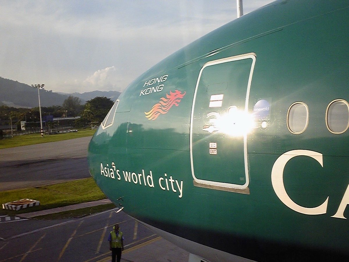 sq637nrt's tweet photo. Asia's world city懐かしい☺️✈️🟢
CX693 HKG→PEN
ペナン国際空港旧国際線ターミナル
from sep/2009
#WMKP https://t.co/dnlHiXyLLw