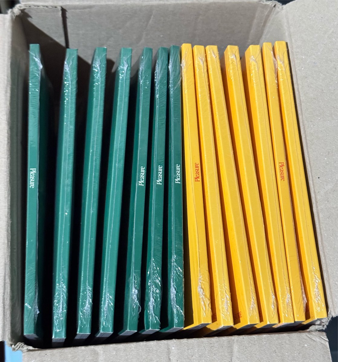 iamfayee's tweet photo. wts lfb ph | treasure 6th anniv sale

PLEASURE Photobook (SEALED)

💵 Php 66 each
All versions avail

— DOP: 08/10
— onhand

Comment mine + color (green/yellow)

#TREASURE #트레저 https://t.co/aVTyP9CUXJ