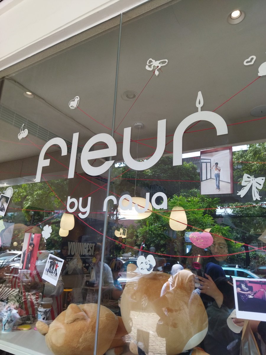 youngkrar's tweet photo. #0KAYROOMatFLEUR #YOUNGESTatFLEUR >__o https://t.co/CGTCqqhuOT