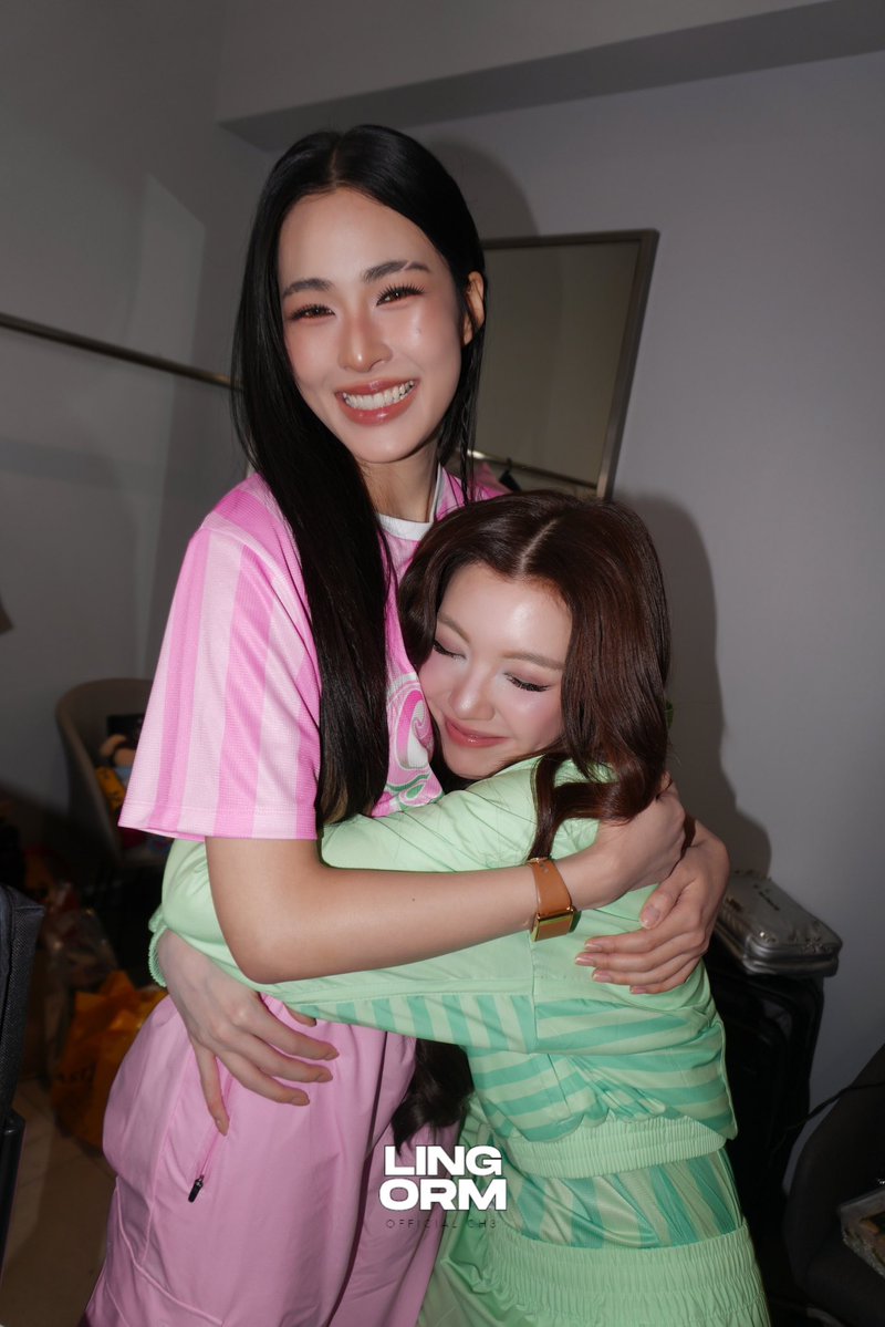 Minebaejuu's tweet photo. ลูกฉันนั่งอยู่ขอคิดเองว่าตานั่นมาหานะคะ ถึงพื้นหลังจะดูไม่ใช่ห้องลูกฉันเลยก็ตาม 555555555555555555555555555555555555555 https://t.co/FkU2GHT0CQ