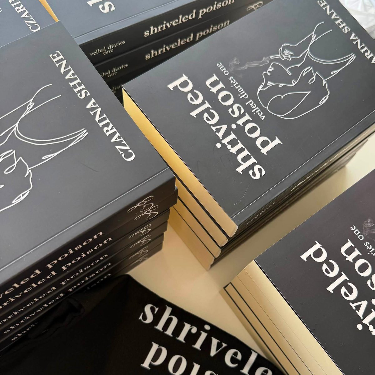 kpubph's tweet photo. Xanthus and Dallace are back! π€
Book signing with Czarina Shane for Veiled Diaries 1: Shriveled Poison
#SupportLocalAuthors #Cinnderella #NewRelease #kpubbooks https://t.co/jOw7kP8K5y