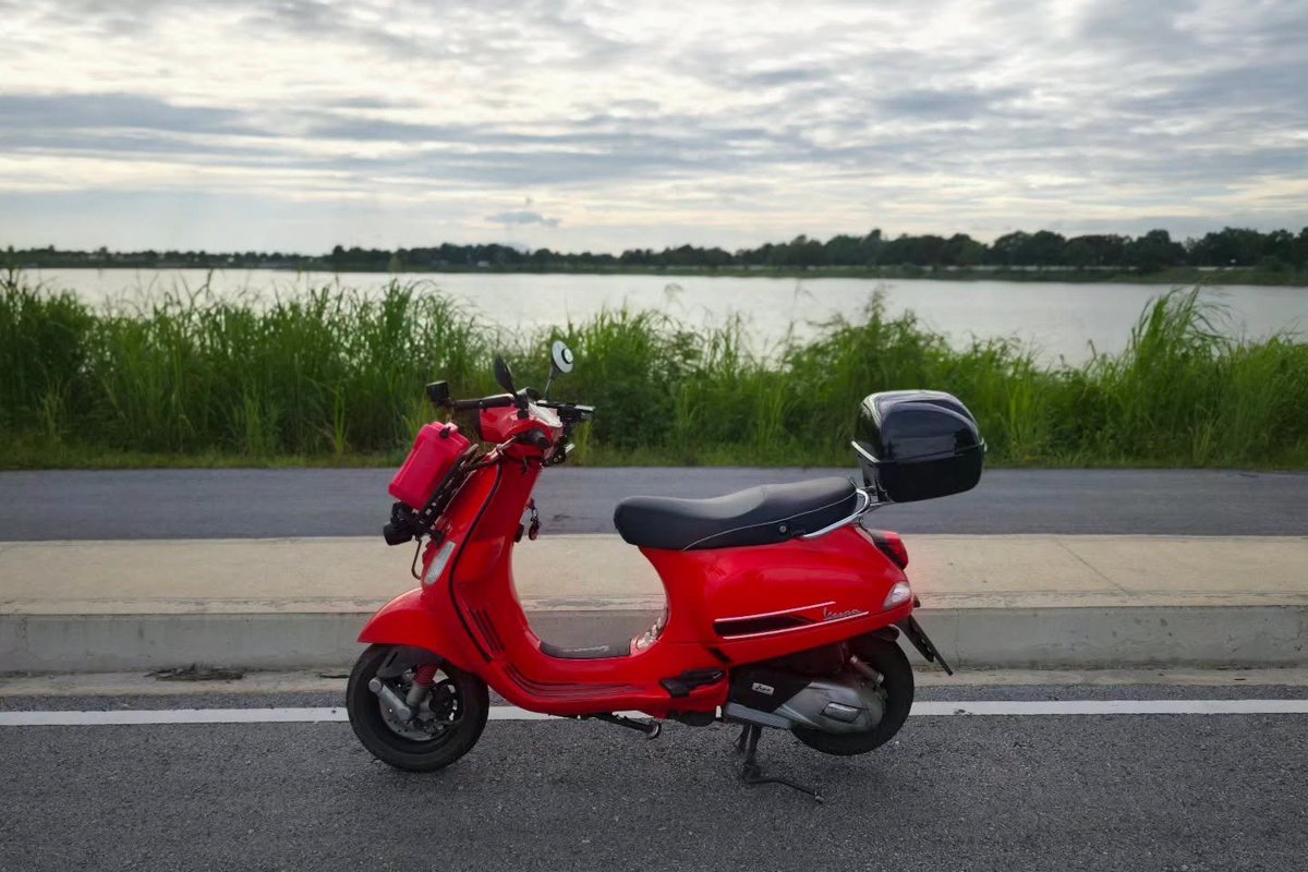 BeeverBSN's tweet photo. The biggest comeback is making yourself feel like yourself again. #Vespa #สุโขทัย ฝาก IG รถ หน่อยครับ > https://t.co/4AhjGo0uPK https://t.co/SHkf8VxiVT