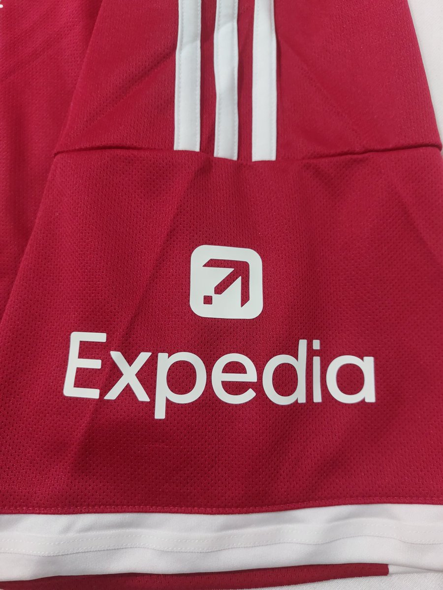 lnwlf_exe's tweet photo. #Jersey4Sale @Jerseyforum 

Liverpool Home 2025/2026
Size 2XL Eropa (P: 81 - L: 63)
Original • BNWT

Rp. 600.000 (NEGO)
WA: 081333175348 https://t.co/oAOutH1Blf