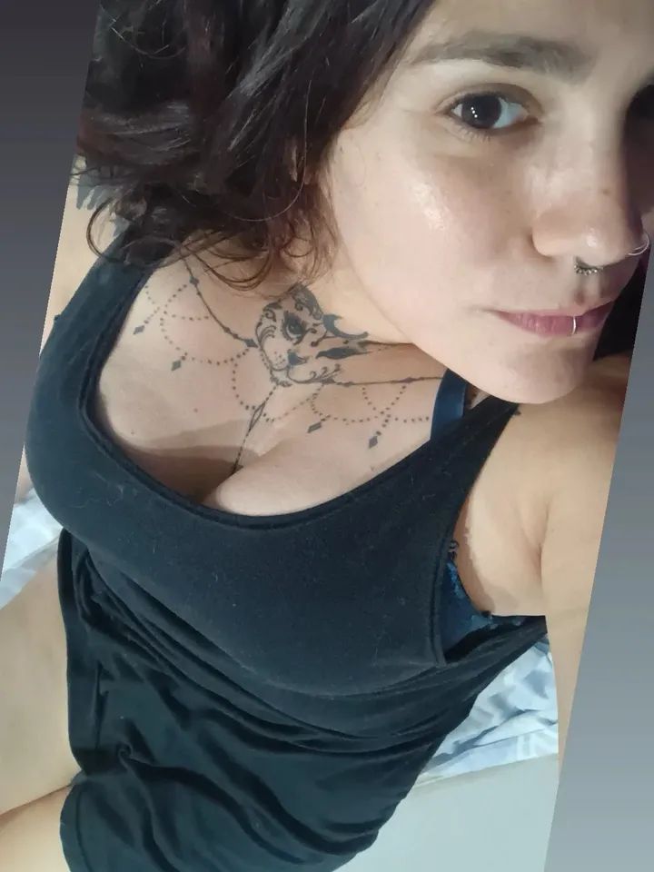 nazas93393's tweet photo. El que me sigue le regalo nudes!! 🔥🔥 https://t.co/E43D2kIyzX