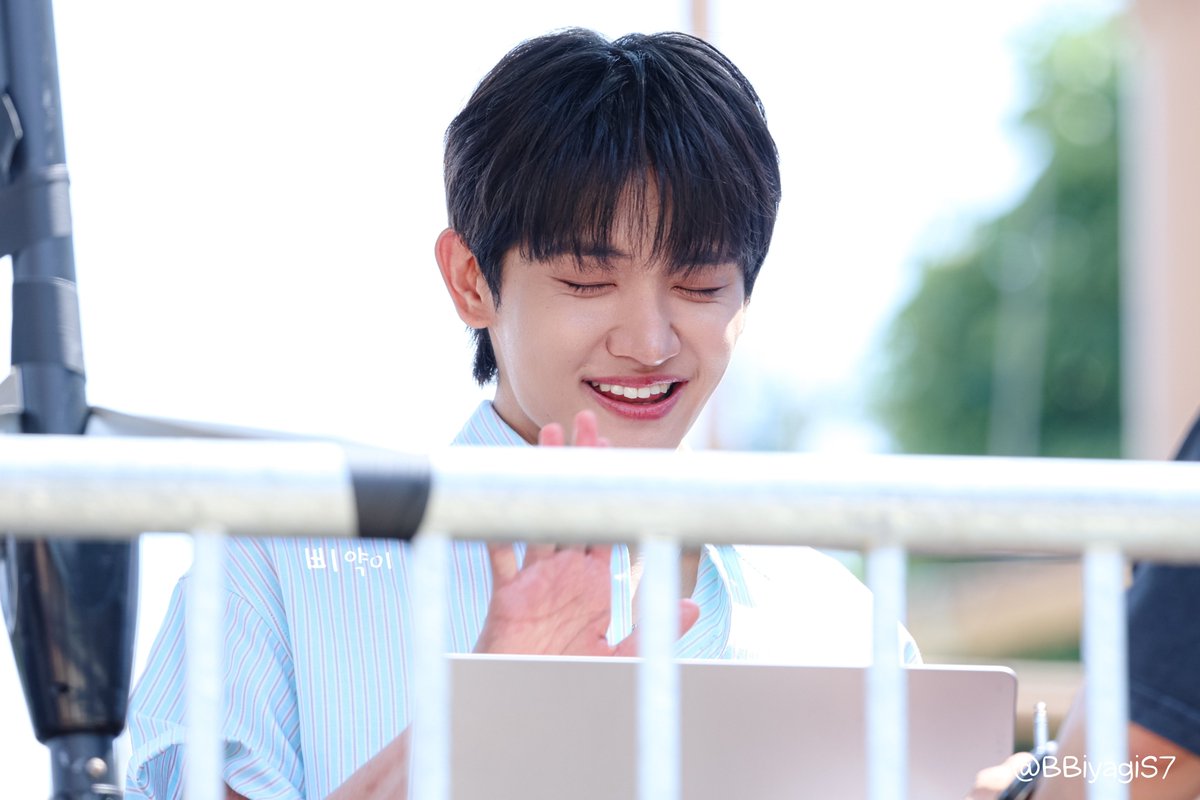 BBiyagiS7's tweet photo. 햇살아

260801 캐리비안베이 #루시 #LUCY #조원상 #원상 #WONSANG https://t.co/oUjO8VxdSZ