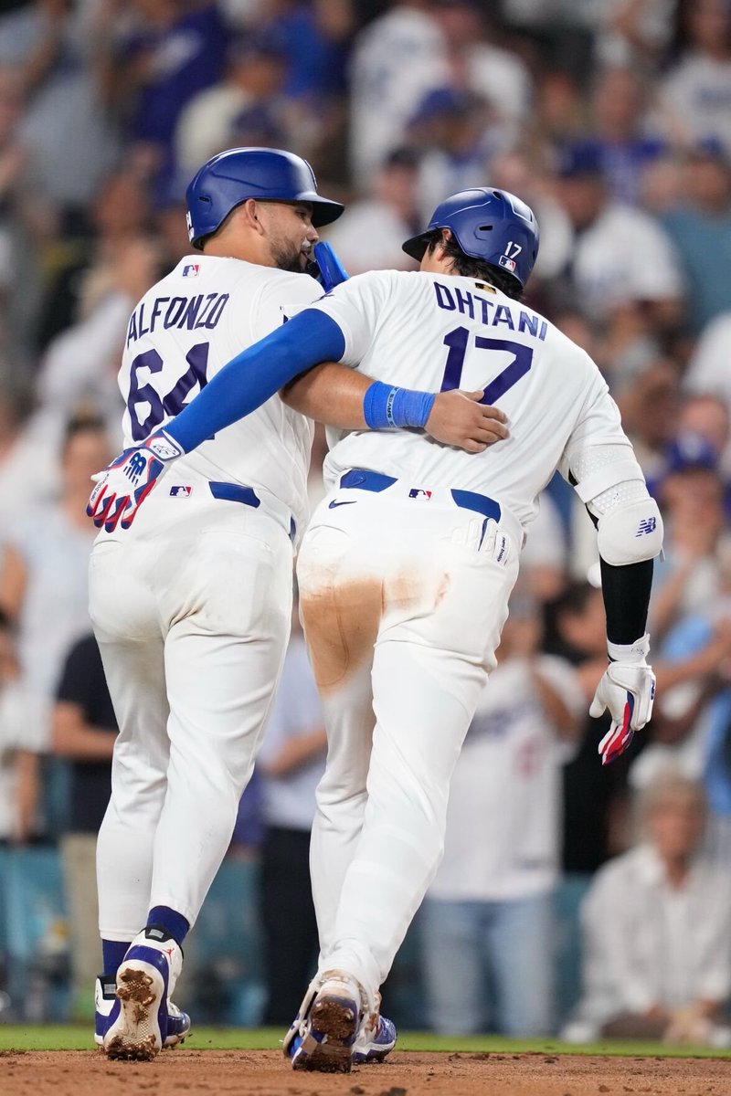 ShotimeLAD's tweet photo. Alfonzo 🤗 Ohtani https://t.co/Pmpqxvfxyn
