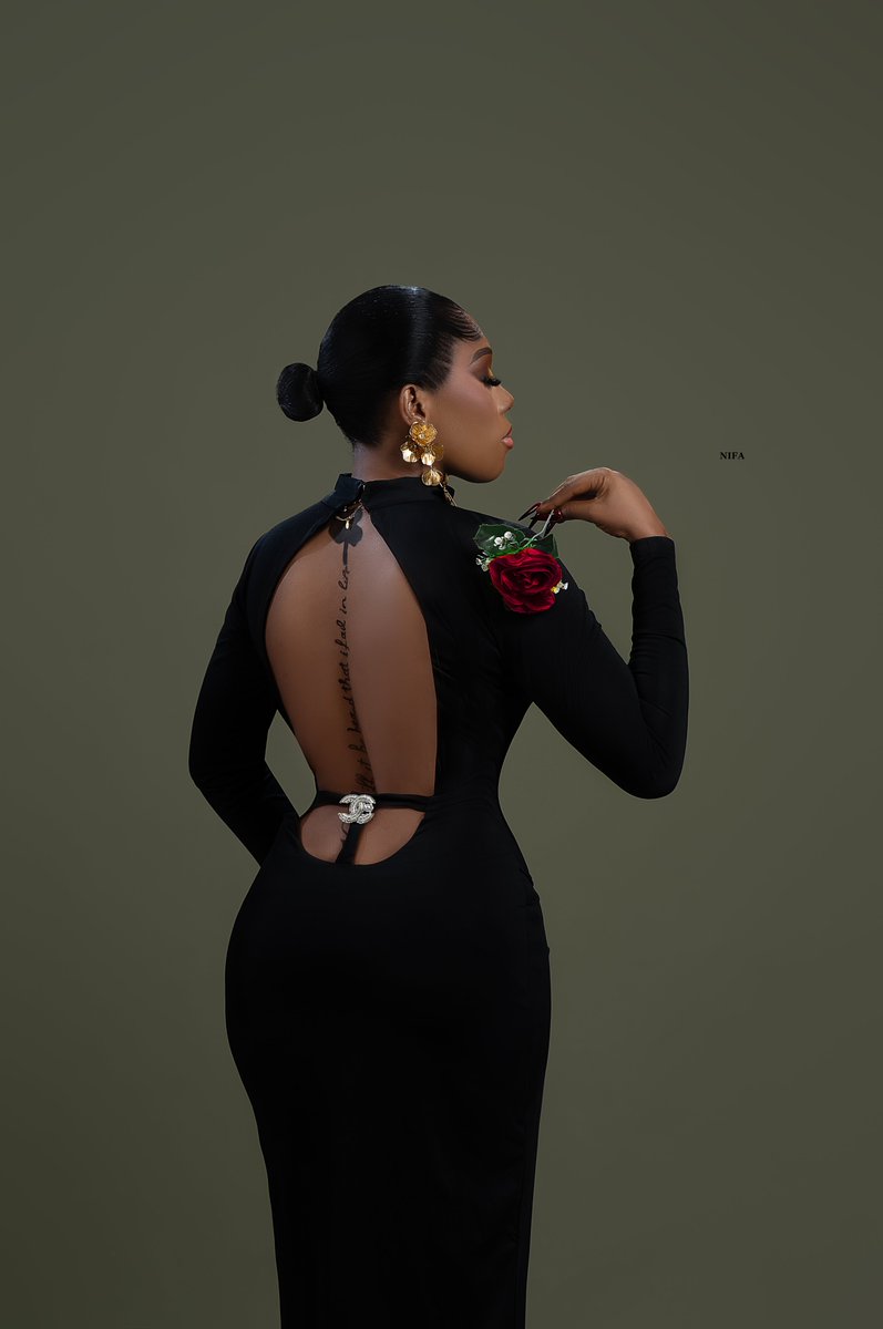 NifaPhotography's tweet photo. SLAY, 2026📸.
Photography by me📸 @NifaPhotography

#Trending #femalephotographer #beninphotographer #fypシviral #nigerianphotographershub #photographerinbenincity #TrendingNews https://t.co/tbEgdxHLt1