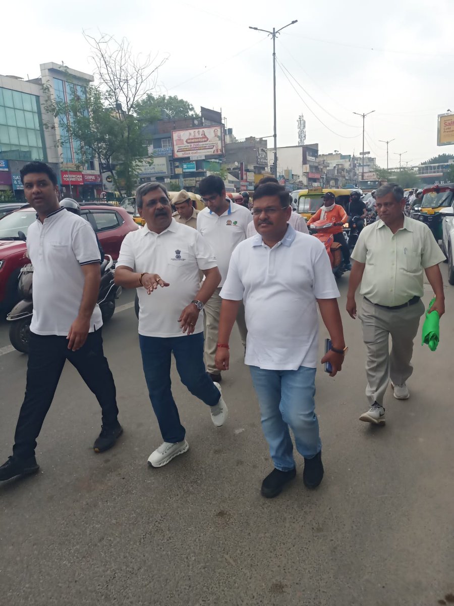 MCD_Delhi's tweet photo. Municipal Corporation of Delhi today flagged off a Bike Rally in the South Zone to mark the inauguration of the 2-month Mega Sanitation Drive, commencing from 1st August.
The two-month drive reaffirms MCD's commitment to strengthening sanitation, promoting public participation, https://t.co/B8WYEe78GD