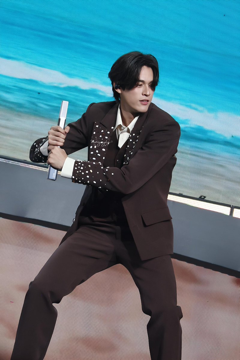 ⋆𝘺𝘢𝘺𝘢⋆ tweet media