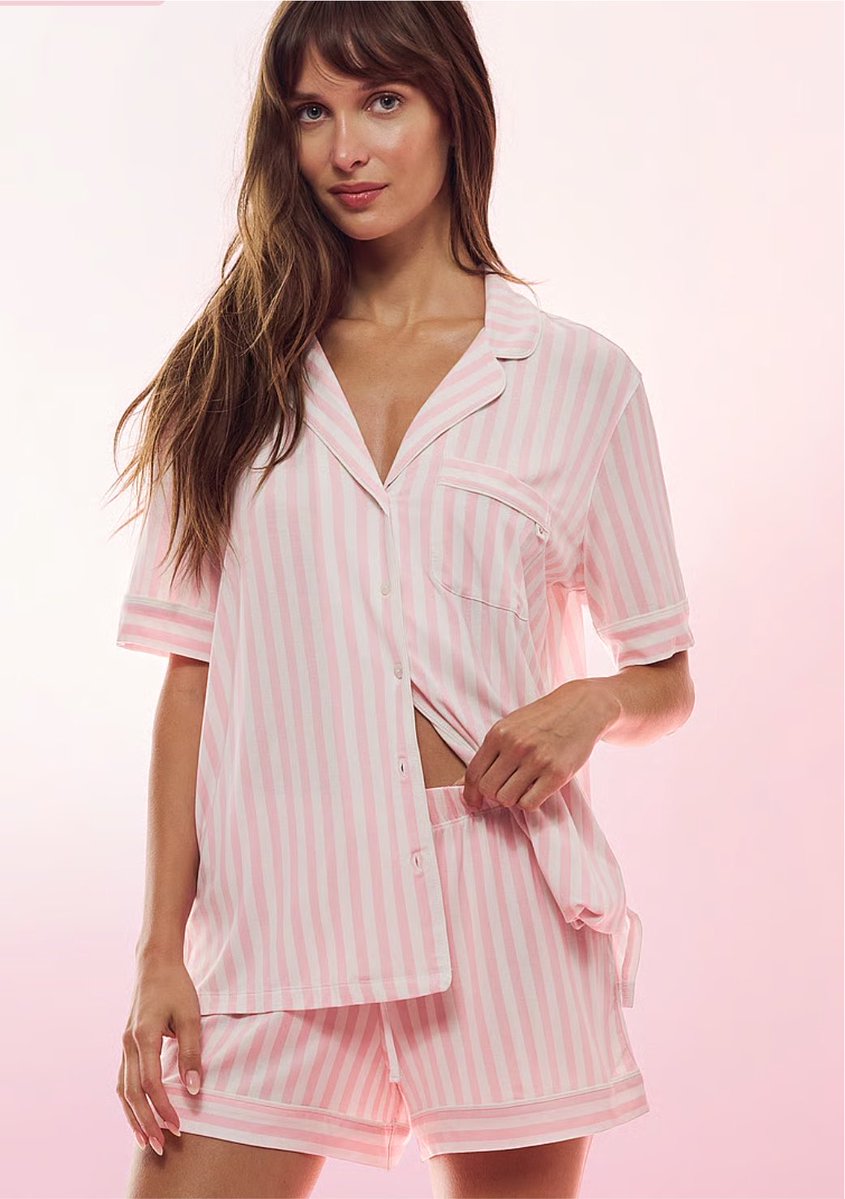 Justtobe_Pre's tweet photo. Pre Victoria’s Secret 💡 #victoriasecret ✨💗Sleep wear pajama set SALE ถูกมาก ( รุ่น sosoft modal ค่า) 

เริ่มต้น : 2290 มัดจำ 990

 🗓️ ปิดรับ : ตอนแบรนด์หมดโปรค่า✴️

#victoriasecretthailand https://t.co/19B1e6onlt