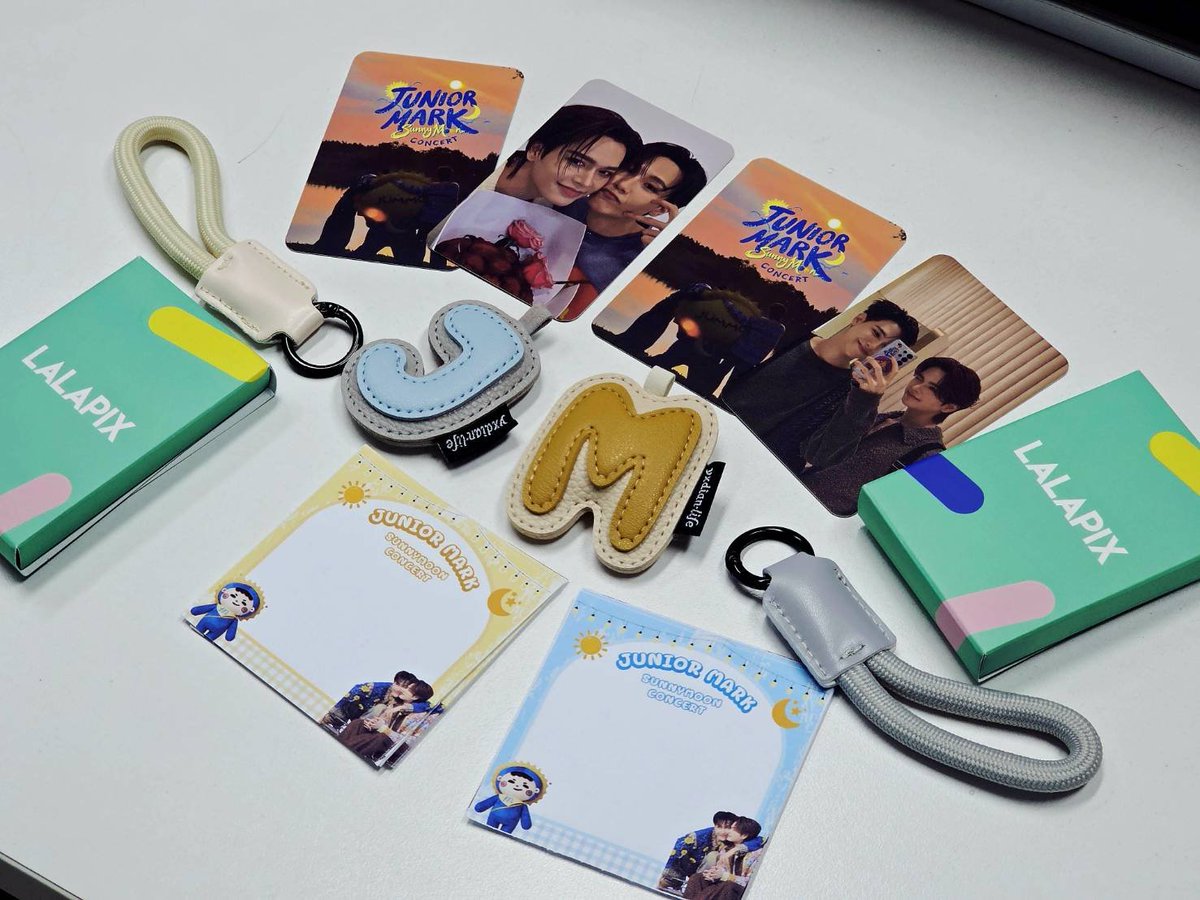 maijidapa85's tweet photo. Giveaway for #JuniorMarkConcert 

พวงกุญแจ = 6 ชิ้น
โฟโต้การ์ด = 40 รูป
กระดาษโน๊ต = 35 ชุด 
กระดาษทิชชู่ = 30 ห่อ 

อาจจะไม่สวย ไม่เยอะมาก มารับกันเยอะๆน้า 🥺🥺

Date: 9 Aug 2026 
time : TBA
location : Bitec live

#juniormark #junniorrs #markjrtn https://t.co/laoWMAZlOS