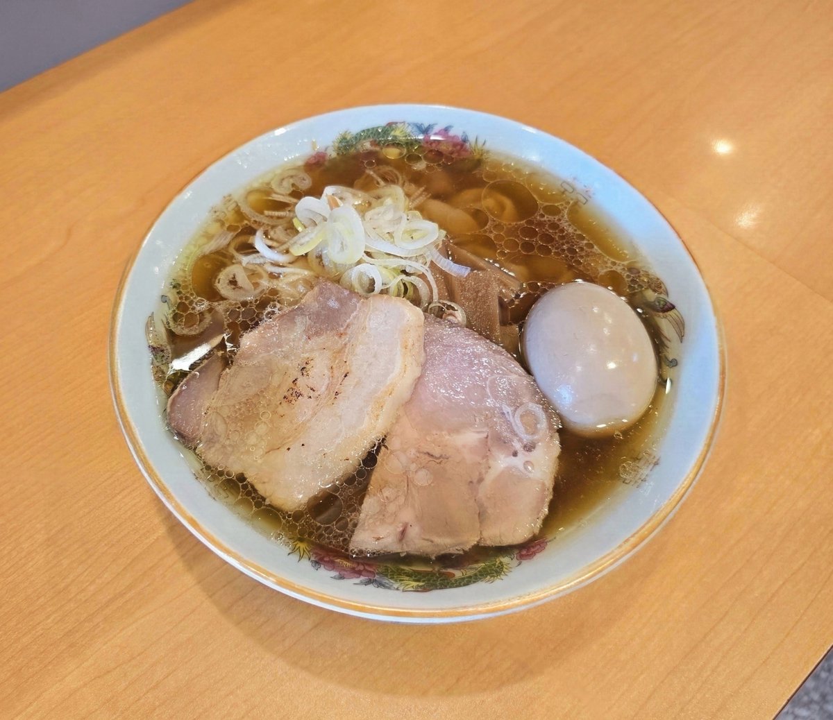 K46749975's tweet photo. カッパラーメン@狭山
◾味玉醤油

朝ラー限定MENU狙いで
早起きGOダッシュ🕺🌪

茹で前に手揉みされた麺は
モッチモッチの🩷
ぶりんぶりんッで激旨🤪‼️
鶏出汁 熱々スープも汗だく旨完飲

🧀飯でセル丼😆
熱々とろ~りチーズに豚巻きご飯
口の中が旨くて笑っちゃう🤣
#カッパ系列 https://t.co/cH79hfkLTQ