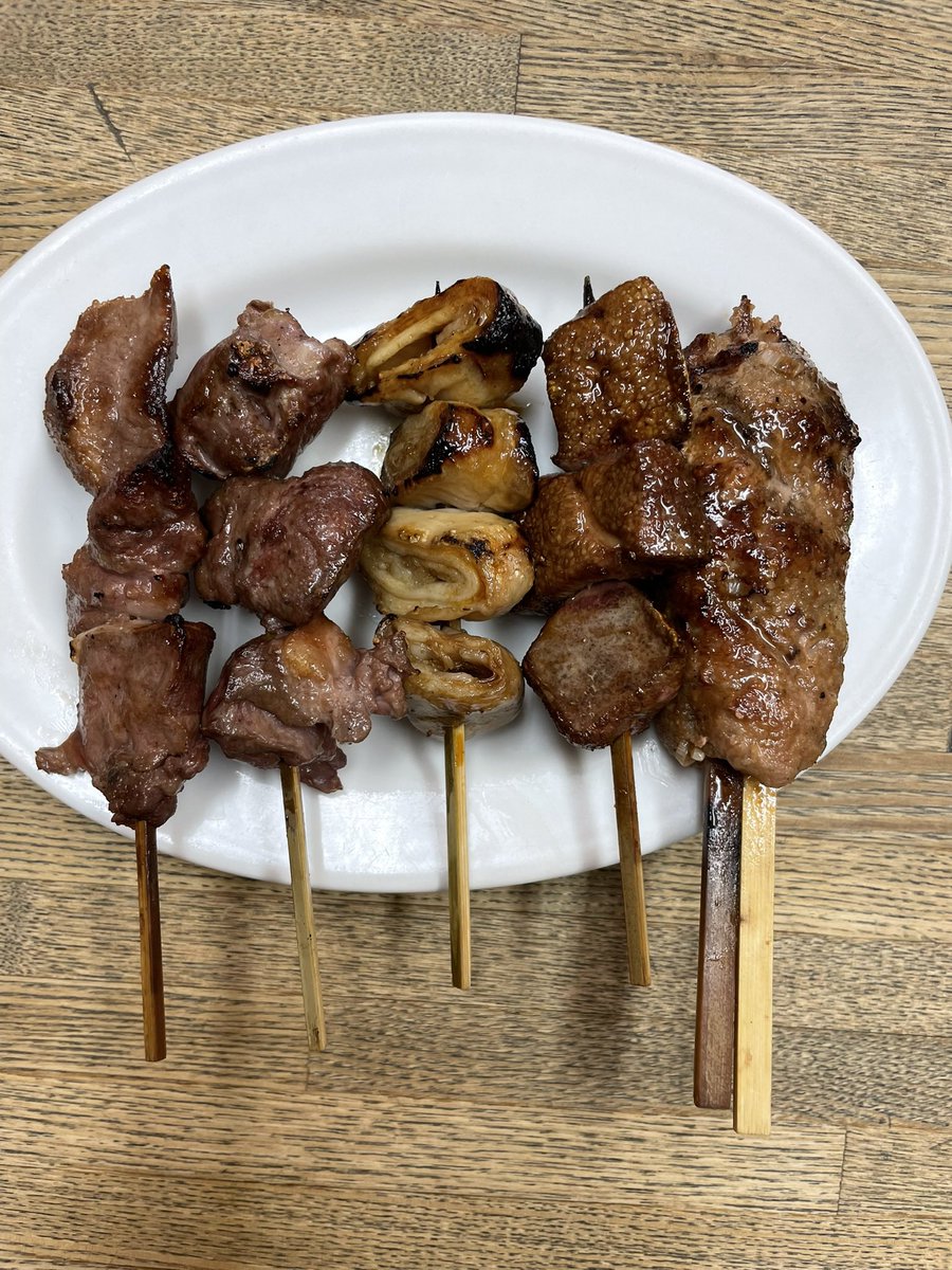 kane_show261's tweet photo. 本日のオススメです。
土曜日のかね将本店は本日も16:30よりオープンします！
皆さまのご来店お待ちしております！！
#かね将　#大衆酒場　#五反田グルメ　#昭和レトロ　#居酒屋 https://t.co/f4d1ZX3cRP