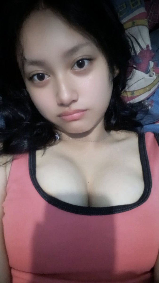 awkawkawk212121's tweet photo. pap cewek orang nihh https://t.co/cqLRrA9onn