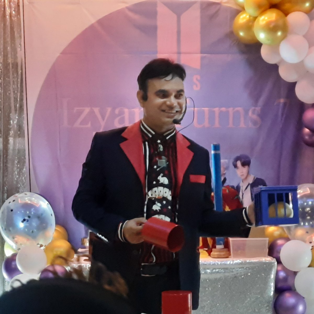 OmorSharif01's tweet photo. 🌷Magic is not just a performance, it is an experience.
🥰Bringing wonder, laughter, and unforgettable memories to every event.
Magician Omar Sharif, Bangladesh 🇧🇩
#MagicArtist #MagicianinDhaka #MagicianBangladesh #FamousMagicianBangladesh #LiveMagicshow #GreatmagicianBangladesh https://t.co/h8pSgw20QS
