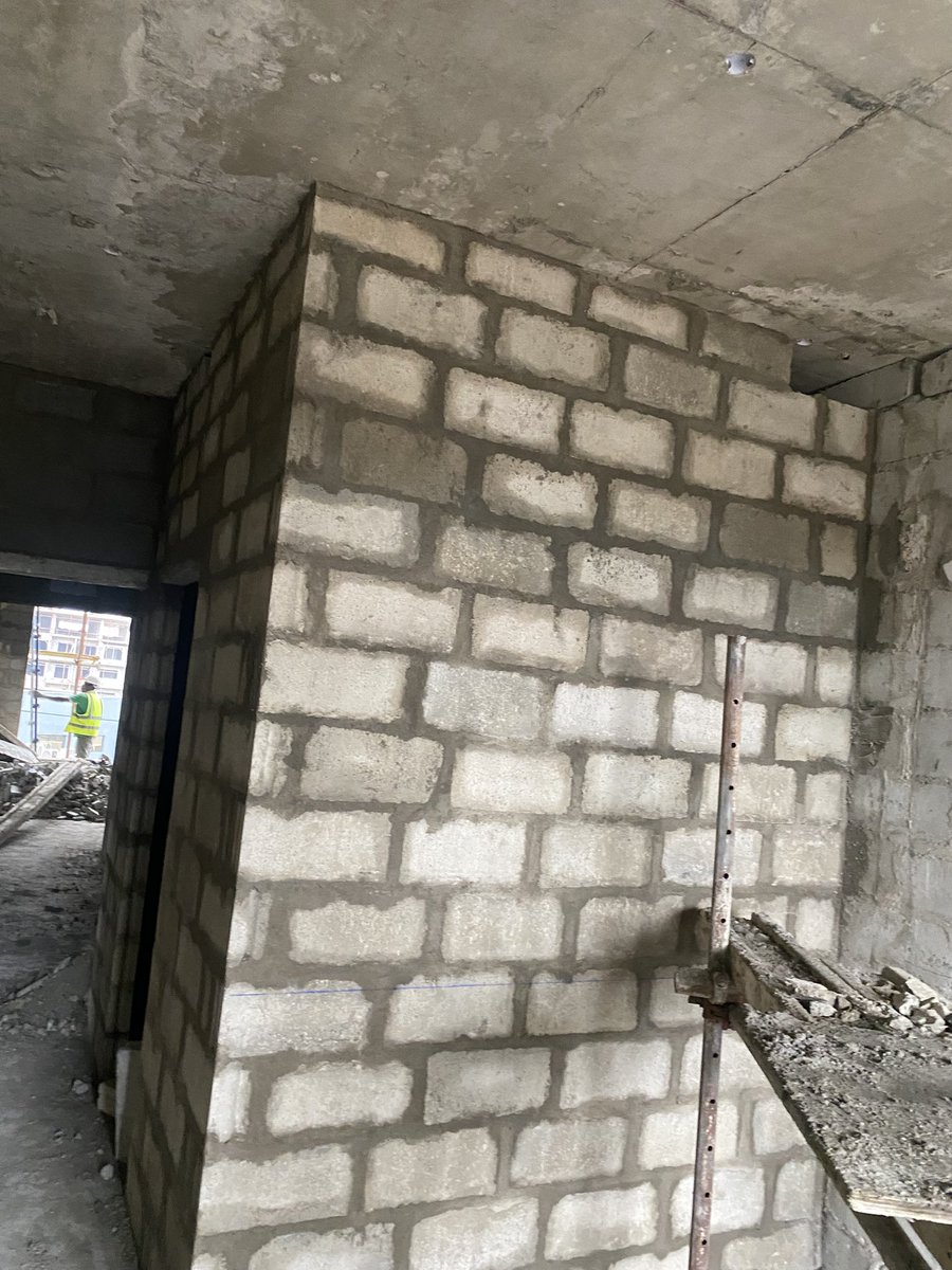 Adeleke19941's tweet photo. This is more than blockwork it’s craftsmanship, precision, and pride in every course laid. Building structures that stand the test of time. 🧱⚒️

#Construction #Masonry #Bricklayer #BuildInPublic #Craftsmanship #Nigeria https://t.co/x7lPrklsLT