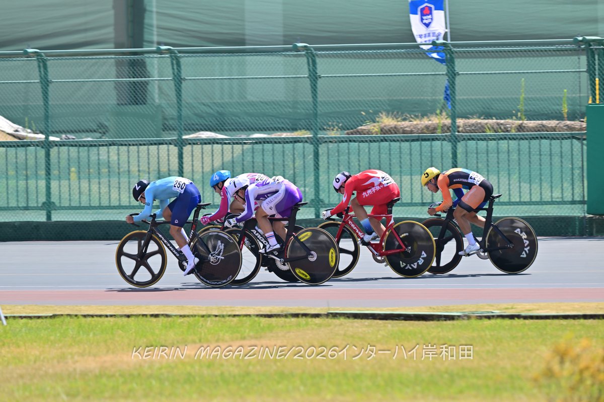 KEIRINmagazine's tweet photo. 2026インターハイ岸和田
男子ケイリン
優勝　八重幡勇世　作新学院　栃木
2位　正木颯人　九州学院・熊本
3位　村瀬琶音　水島工　岡山 https://t.co/n6W19bLqGn