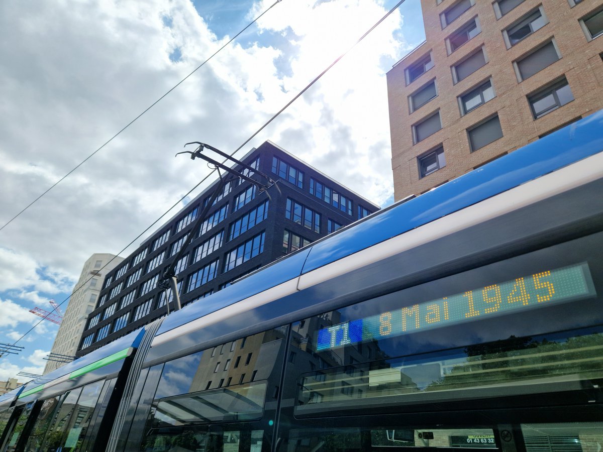 sgenmobilite's tweet photo. 📽 [TRONÇON HISTORIQUE DU T1] [TRAVAUX D'ÉTÉ ]🚋 Alstom Citadis X05 TW20 : Bobigny - Pablo Picasso ➡️ La Courneuve - 8 Mai 1945 🎥

https://t.co/6mF8zDmyQW

#t1 #tramt1 #tw20
#bobigny #lacourneuve #travauxdete #ratp #idfm #tramway https://t.co/P97teqTZza