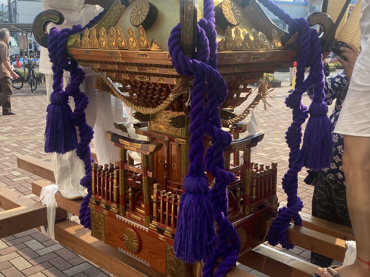 suzugami_VRChat's tweet photo. 今日担ぐ神輿！！
かっこよさがレベチでなんかドキドキするっ！！！ https://t.co/hyz9HGMX7Z