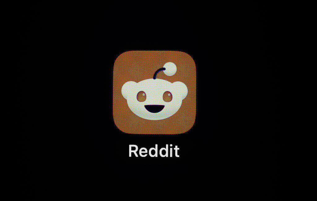 TyCarver's tweet photo. A US judge largely denies Perplexity and three data scraper firms' bid to dismiss Reddit's lawsuit over claims of copyright law violations under DMCA (Ashley Belanger/Ars Technica) https://t.co/LMj9jZl9gS https://t.co/Qj50dSWFrT