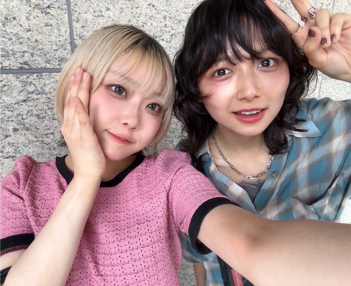 _M_panda's tweet photo. おねえさんと呼んでも良いですか⁉️
RIRIKOちゃんとやっとごはん行けました ♡

NELKEとノーメロ10月のツーマン、SOLDありがとう。たのしみですすすね https://t.co/24QVUKaJDf