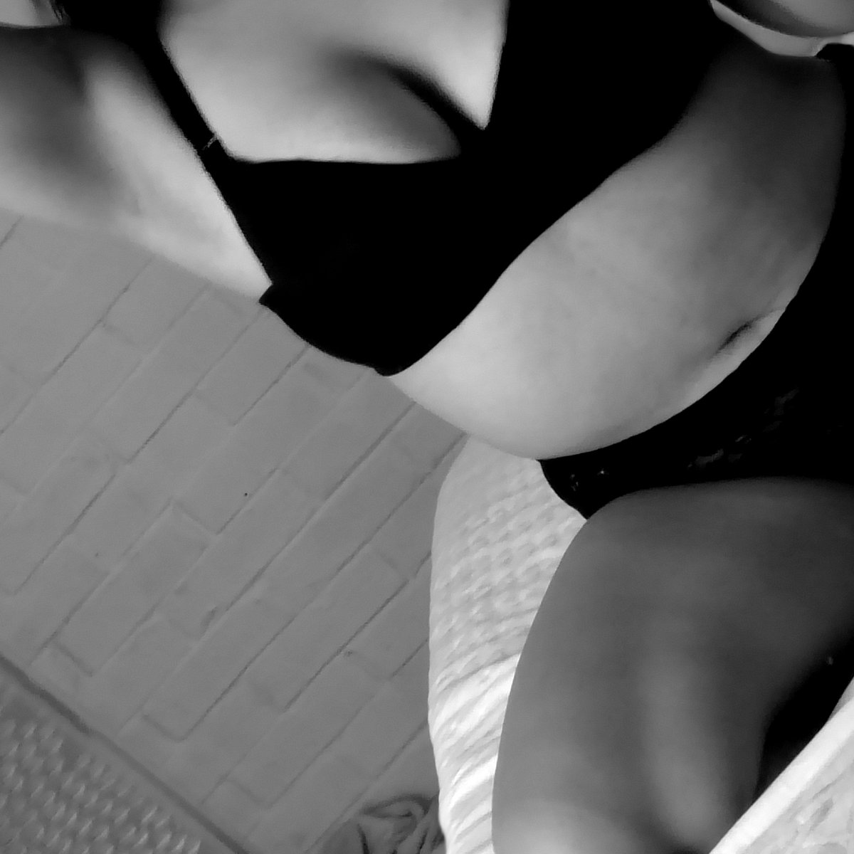 BloomEla_'s tweet photo. Shall we play for a while?

#OnlyFans #OFModel #NSFW #Spicy #HotGirl #Sexy #Body #AdultContent #latina #hot #Sex #blowjob #masturbándose https://t.co/pXdhe22GR1