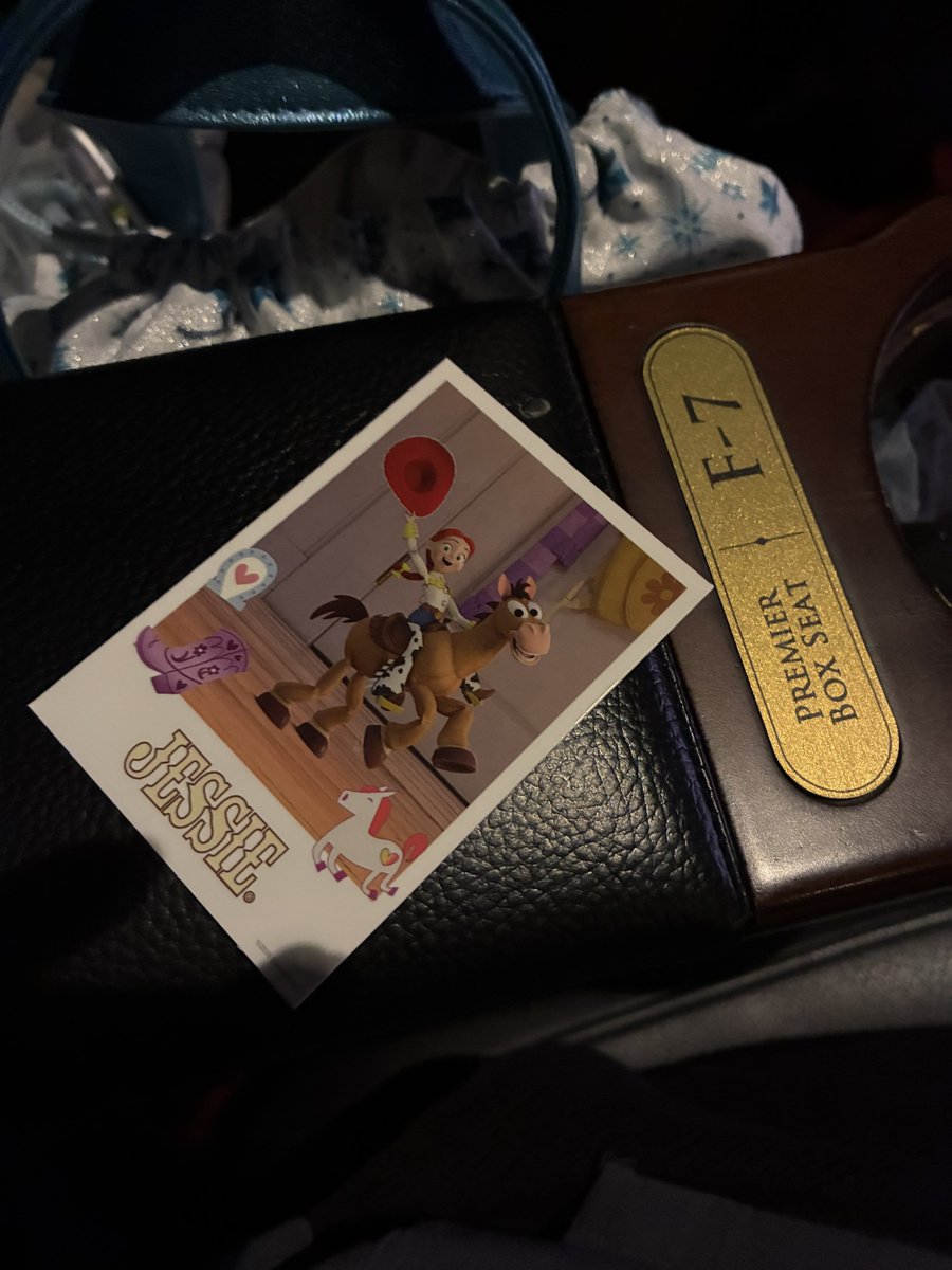 kan27206's tweet photo. トイストーリーやっと見にこれた！
そしてこれからディズニーコンサート🎻 https://t.co/4xrO1tzT2s