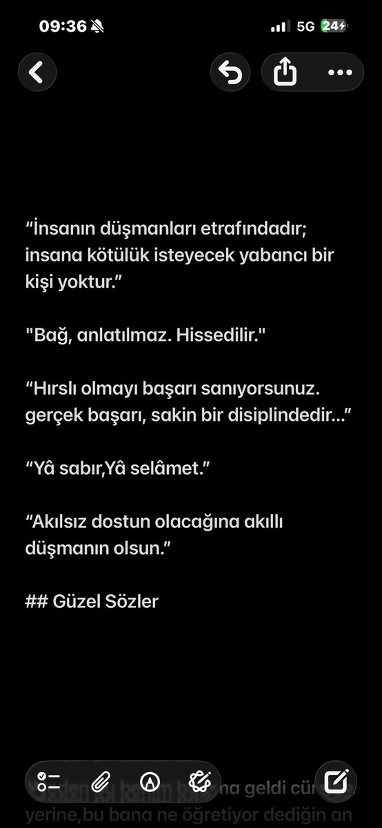 mucahity's tweet photo. Hayırlı Huzurlu ve bereketli günler..

Kabir ve taşları ibret alana çok şeyler söyler..

“Hasta düştük ne çare,
Dünya 🌎da kısa kaldık.
Anne baba üzülme,cennette nefes aldık.Rahmet eli uzandı dindi acılarımız.Bir nehirdik orada sonsuz Umman’a daldık.”

“Terkeyledi valideynin bir gülü.🌹
Tazeyidi ola cennet bülbülü.”🕊️