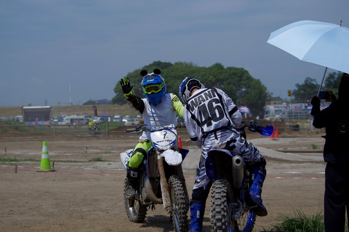 moeKLX125's tweet photo. オフロードヴィレッジの12時間エンデューロを午前中だけ観てきました☆ノ。
観戦しながら800枚くらい撮影しました。楽しさが伝わるとイイなぁ😊
https://t.co/WfkmbmcNKH https://t.co/4Dp9No6GMa