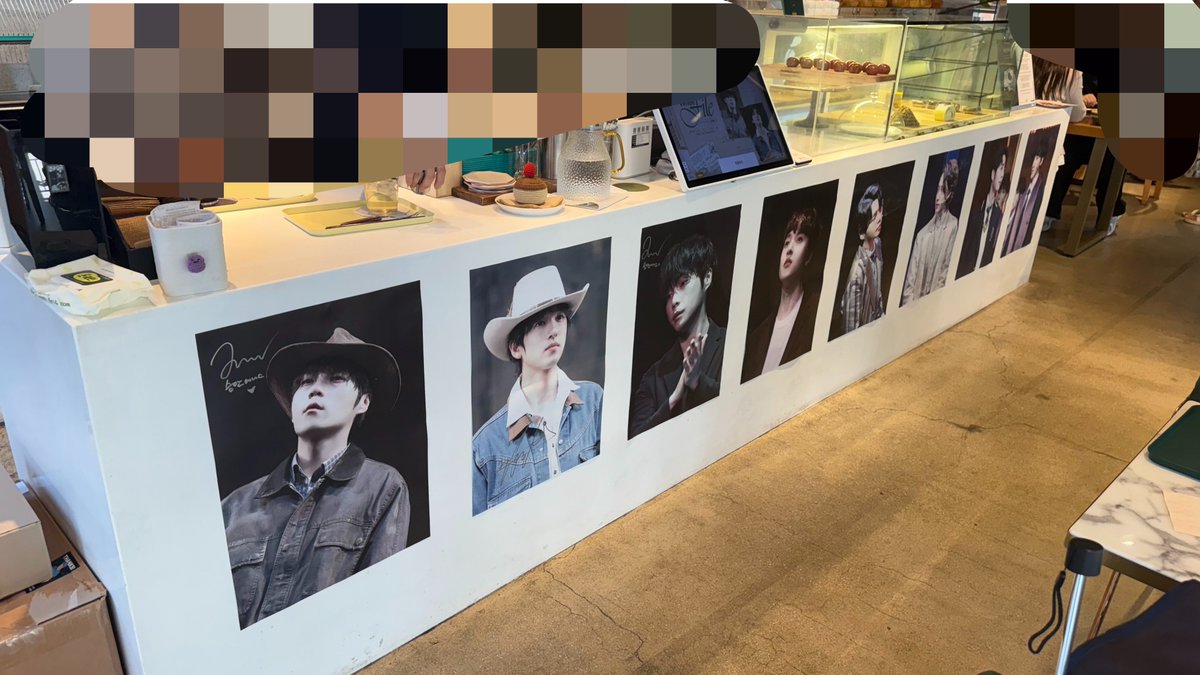 HW_File_06's tweet photo. ˚₊*̥ ✶⋆ 𝗛𝗼𝗻𝗴𝗪𝗵𝗲𝗲 𝓯𝓲𝓵𝓮 #⁰⁶ ˚✶₊*̥ ⋆

카페에 홍승안 &amp; 정휘 배우님이 방문해 주셨습니다!
방문해 주신 흔적은 눈으로만 봐 주시면 감사하겠습니다 ☺

﹌﹌﹌﹌﹌﹌﹌﹌﹌﹌﹌﹌﹌﹌
#HongWhee_File_06
#우리한테_남은_건_홍휘밖에_없어 https://t.co/PXyKJEHeX0