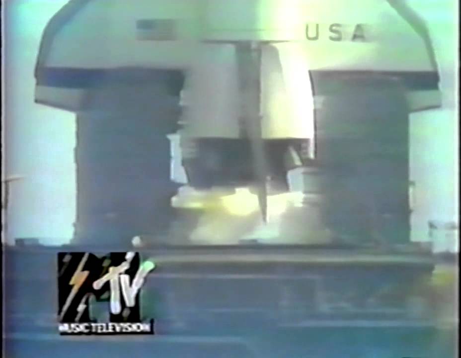 IveserVenezia's tweet photo. 1° agosto 1981 
Alle 00:01 il video di "Video Killed the Radio Star" dei Buggles inaugura le trasmissioni di @MTV: per la campagna di lancio vennero utilizzate le immagini dello shuttle Columbia e della missione Apollo 11 con lo slogan «Ladies and gentleman, rock and roll!» https://t.co/vP6T0hAf5d