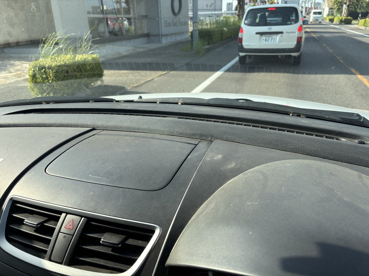 tkr_rx178's tweet photo. えぐいアブ死んでる https://t.co/6nCYwj4tsQ