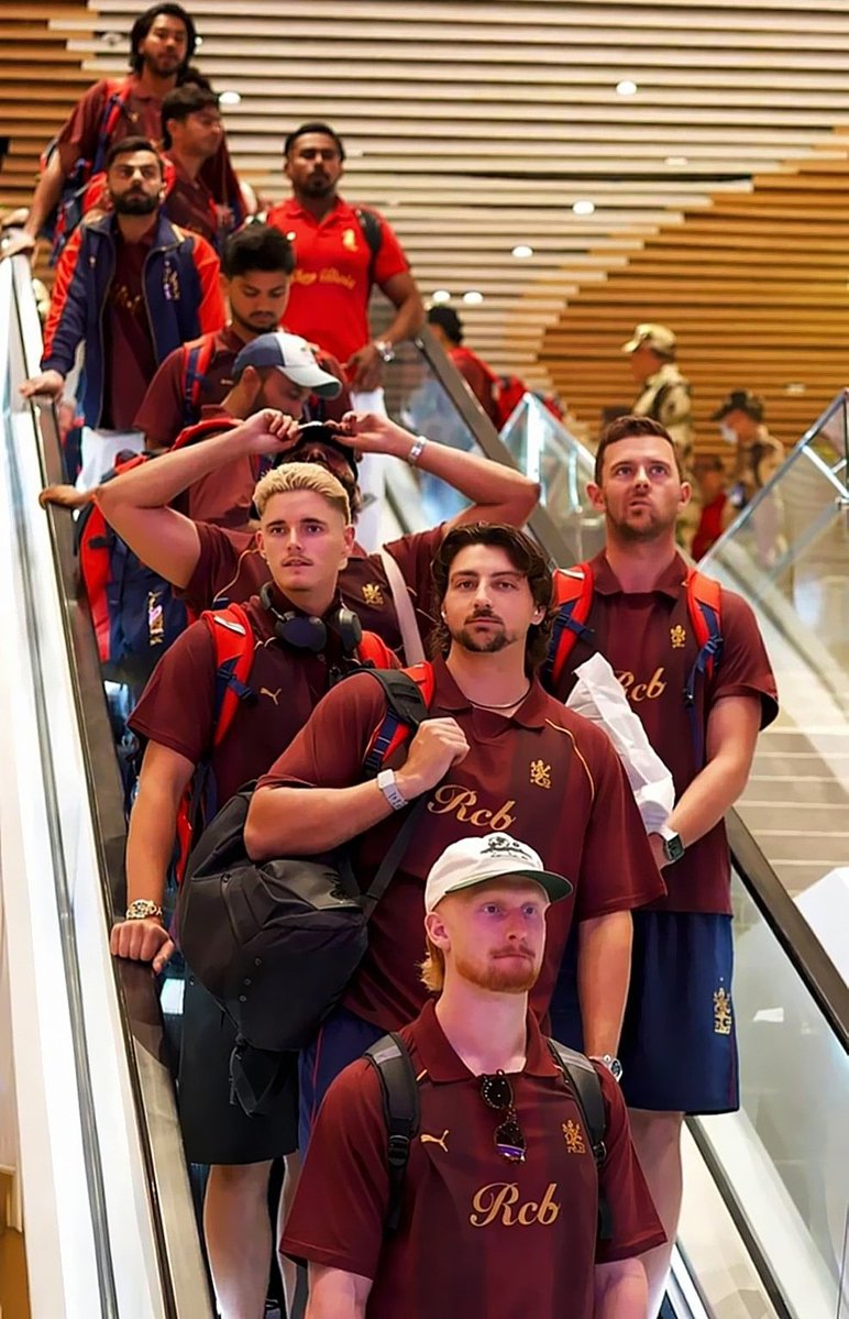 Rcb_Xtra's tweet photo. This team mogs Australia's 2003 team

Look at the aura in this image 🔥 https://t.co/UnR0lY7c5j