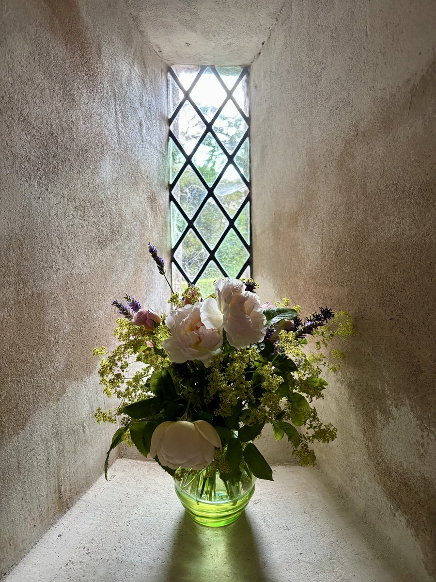 Gwydir Castle tweet media