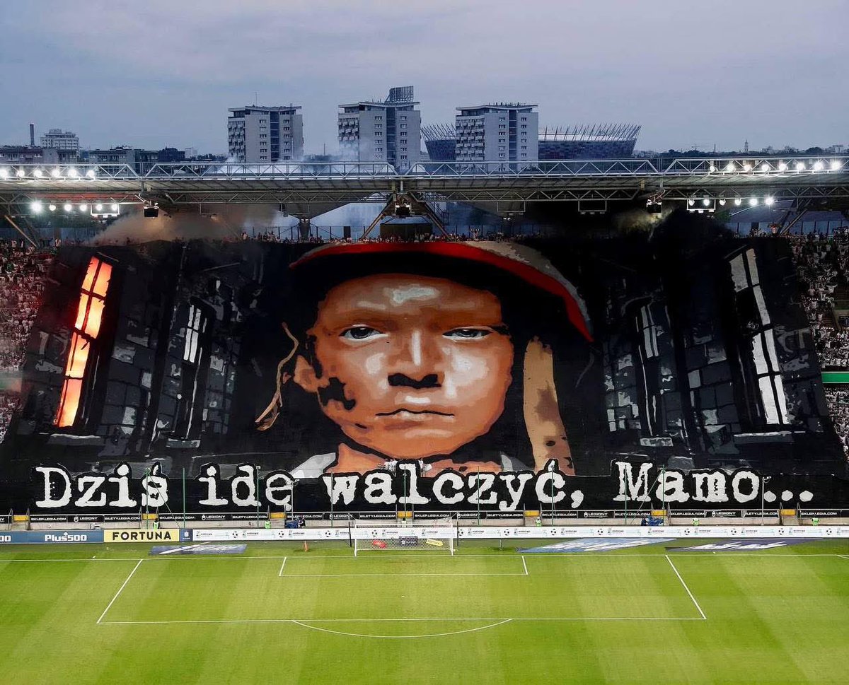 urodzonywwa's tweet photo. Niepokonane miasto!!!🇵🇱🇵🇱🇵🇱 https://t.co/HxFMQdhoi6