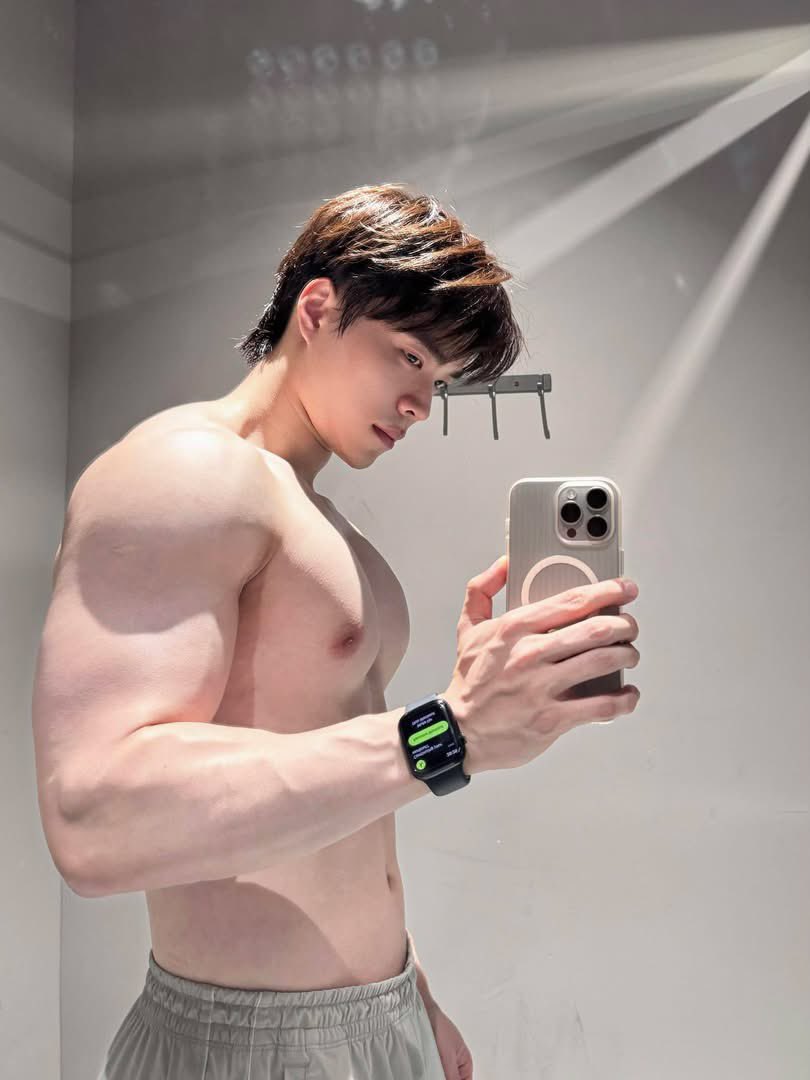 hotguysTH's tweet photo. ที่ห้องมีสกุชชี่ 56 รออยู่นะ https://t.co/b7G5eEmEHs