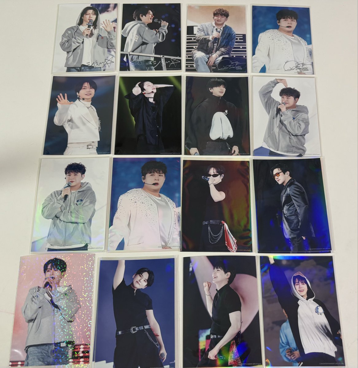with_ka_na's tweet photo. SUPERJUNIOR スジュ　L判
セブンイレブン ランダムブロマイド交換

譲）Vol.1〜3（写真1枚目）

求）Vol.3 パーカーイェソン 💛
　　　アヒル衣装のイトゥク🧡

郵送にて交換希望です
よろしくお願いいたします https://t.co/YCQXbebJqy