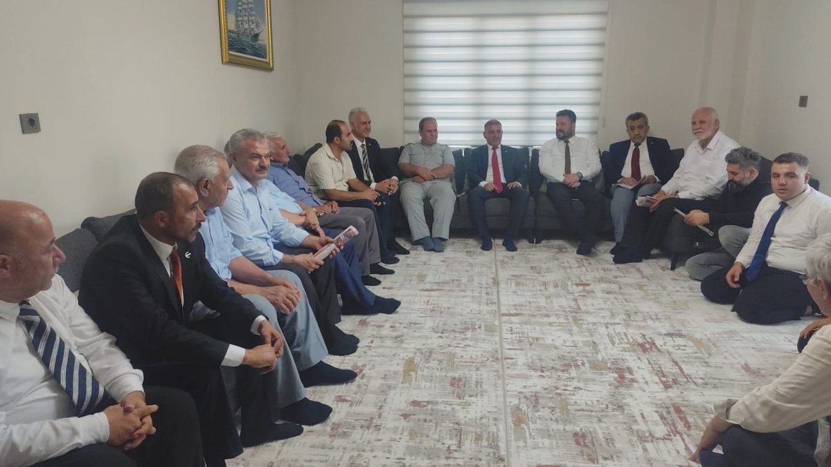 Halittoprakk's tweet photo. Yeniden Refah Partisi Adıyaman İl Divan Toplantımızı, Genel Başkan Yardımcımız Sayın Cengiz Erduran, İl Başkanımız Sayın İsmail Demir ve kıymetli misafir başkanlarımızın katılımlarıyla Kahta ilçemizde gerçekleştirdik. https://t.co/HGka5TqHYU