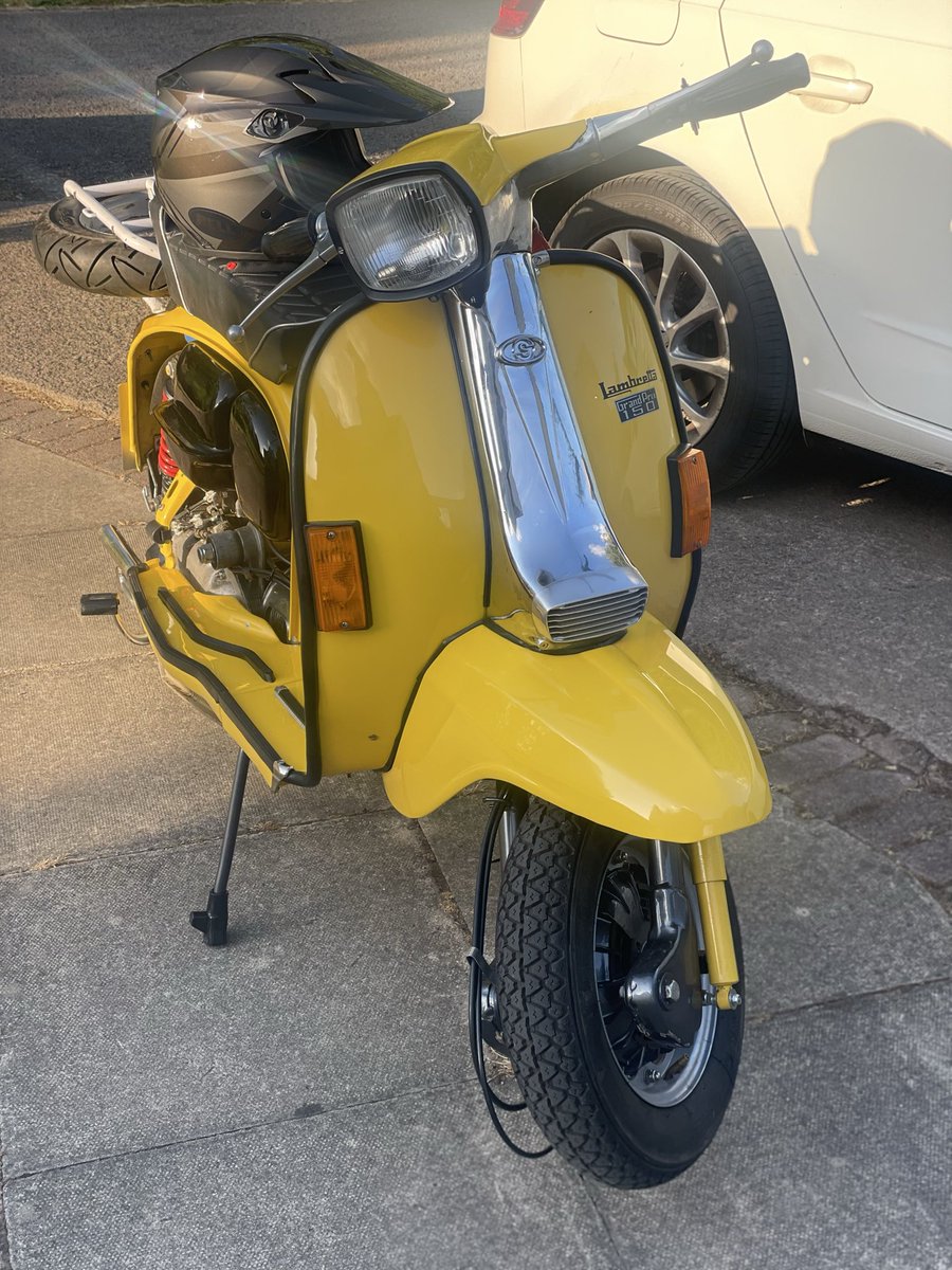 Doug_Turner's tweet photo. Broke down, clutch burnt, trailered and returned #Lambretta #sidecar #AF #ArthurFrancis https://t.co/e37KWjQIqR